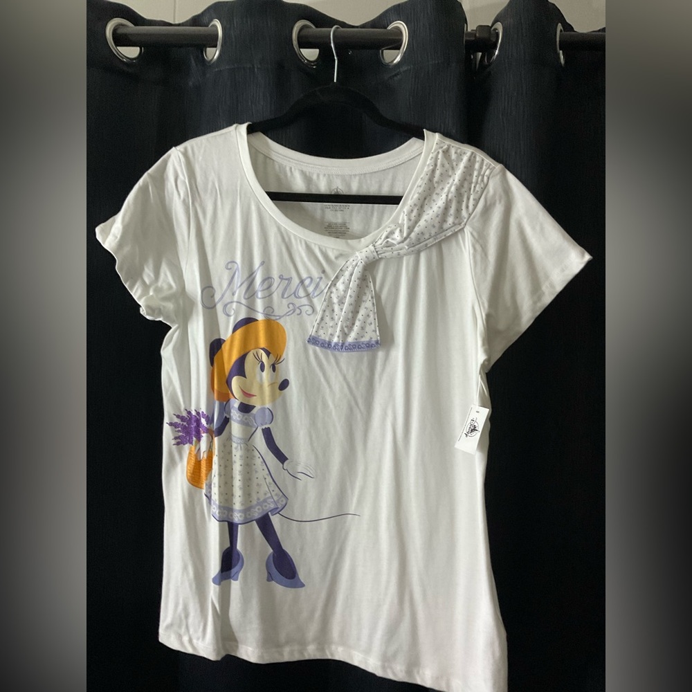 Disney minnie spring lx graphic shirt